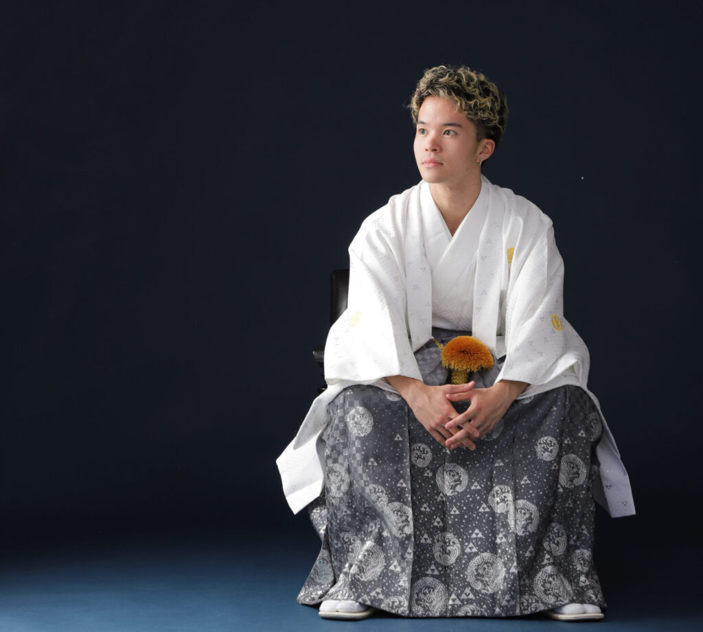 奈良市・生駒市・精華町の成人式_フォトスタジオワタナベ(渡辺写真館)_男性成人_袴_スタジオ撮影_写真_前撮り_後撮り