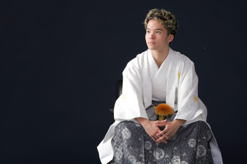 奈良市・生駒市・精華町の成人式_フォトスタジオワタナベ(渡辺写真館)_男性成人_袴_スタジオ撮影_写真_前撮り_後撮り